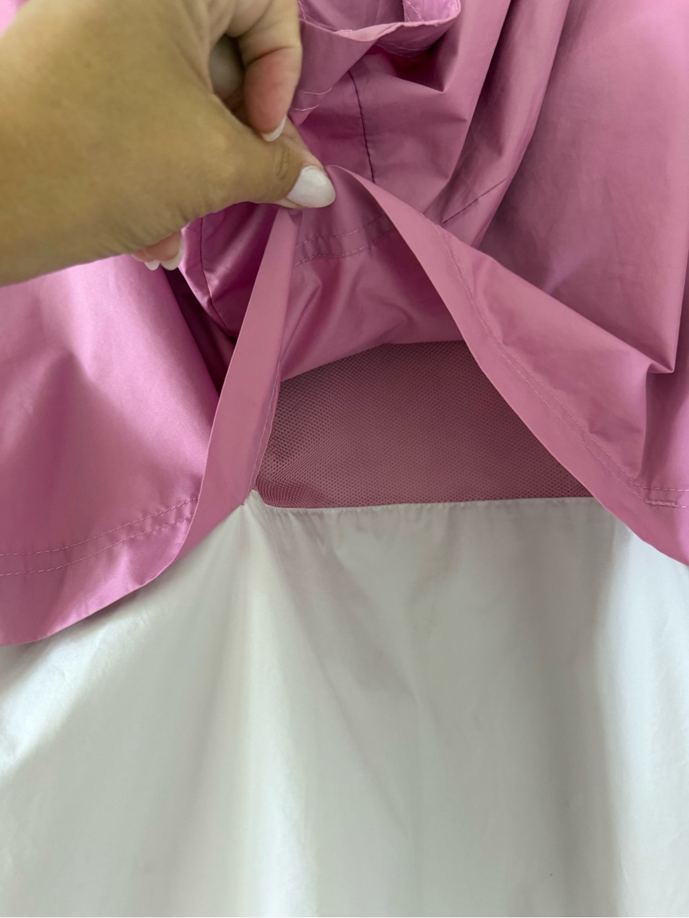 Nike Women’s Pink and Light Pink Colorblock windbreaker Jacket - Picture 6 of 6